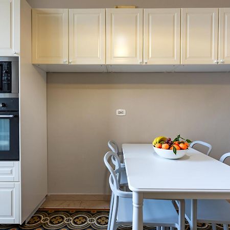 100Mq Maison Paradise - Central & Elegant Apt バーリ エクステリア 写真