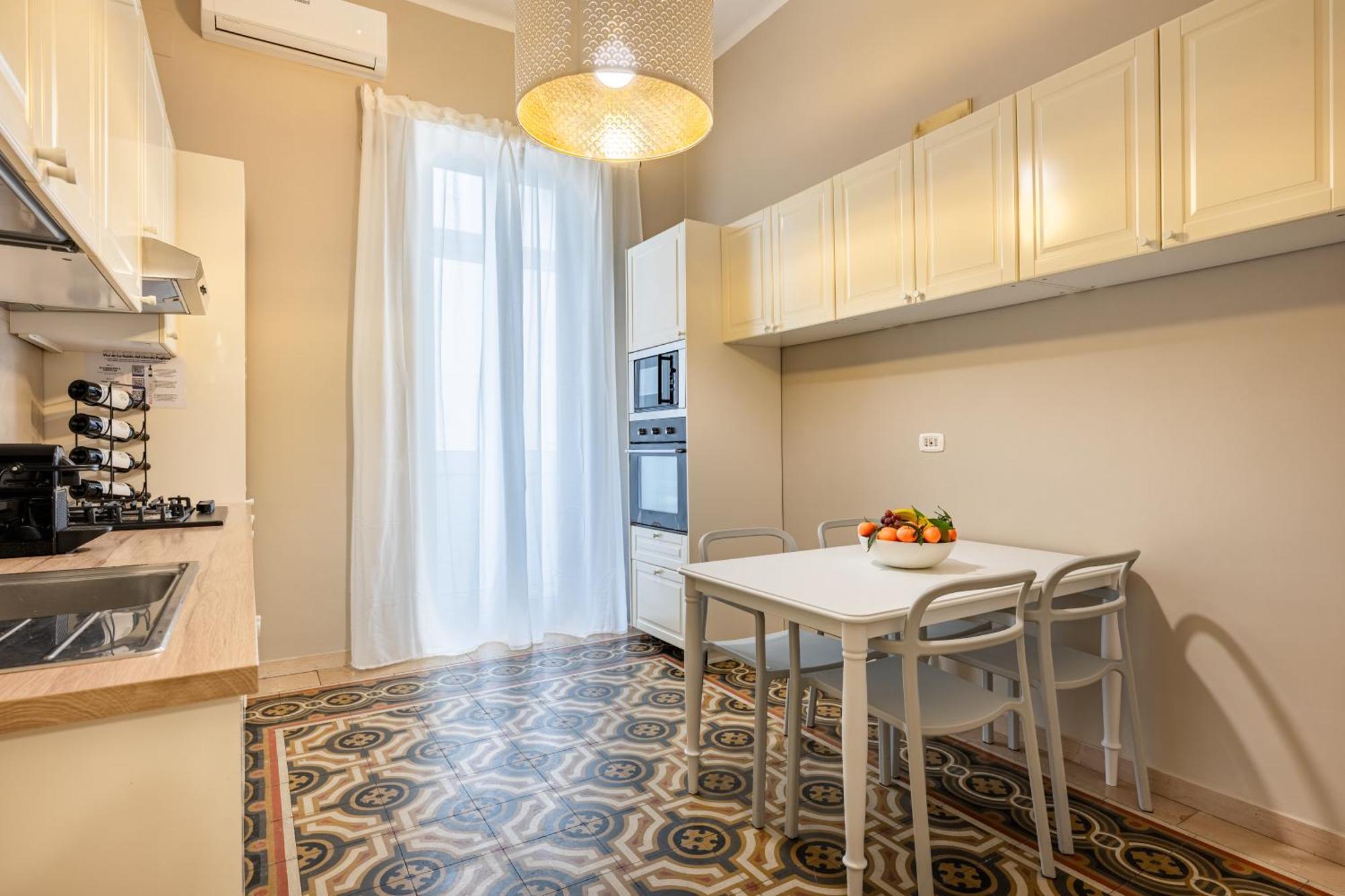 100Mq Maison Paradise - Central & Elegant Apt バーリ エクステリア 写真