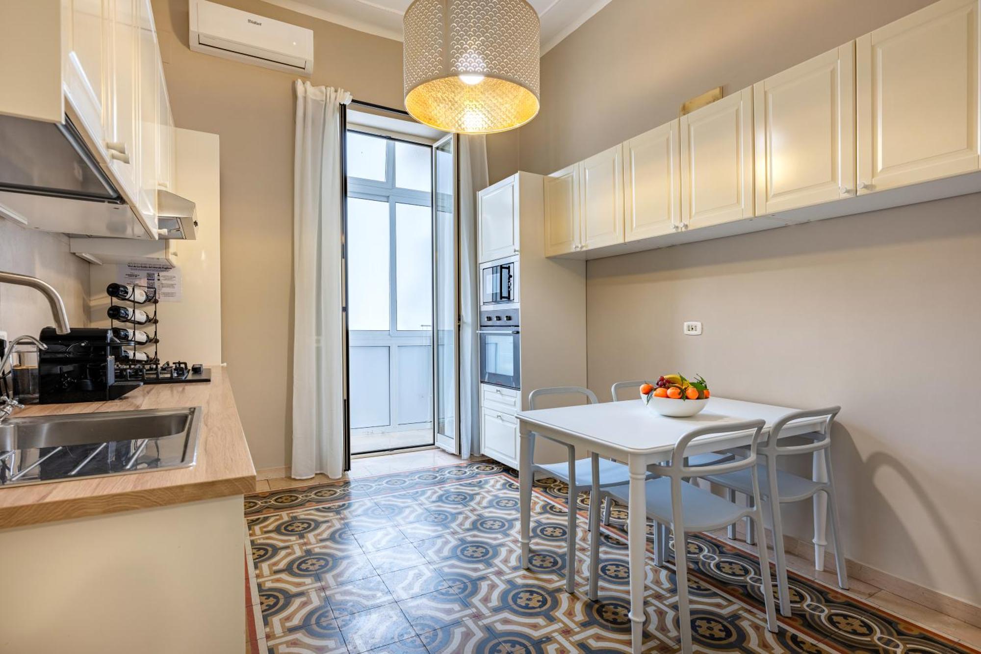 100Mq Maison Paradise - Central & Elegant Apt バーリ エクステリア 写真